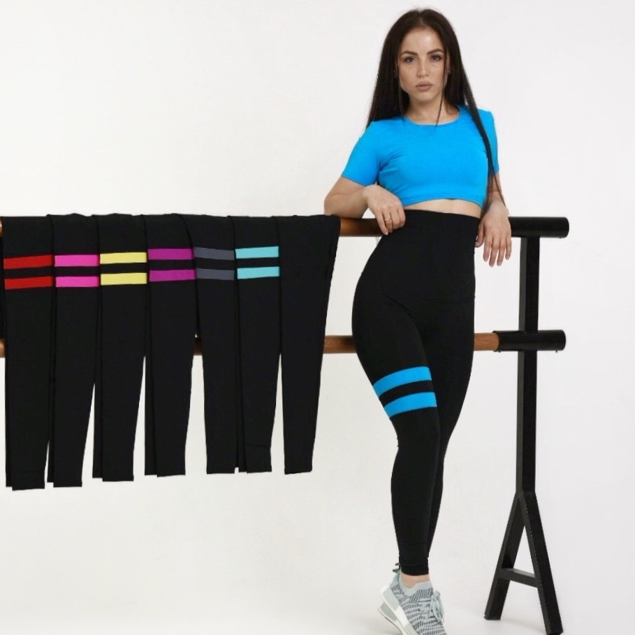 

Комплект FitU спортивный женский Line Classic T-sh black черный-голубой, Комплект FitU спортивный женский Line Classic T-sh black черный-голубой M