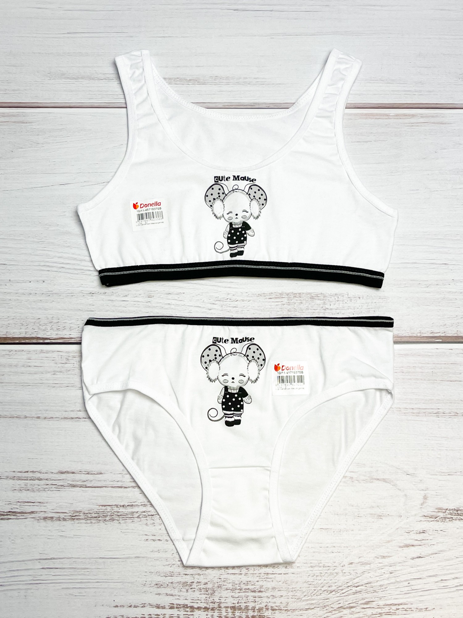 

Комплект белья (топ+трусики) Donella белый 134-140 см 4571/4171/3