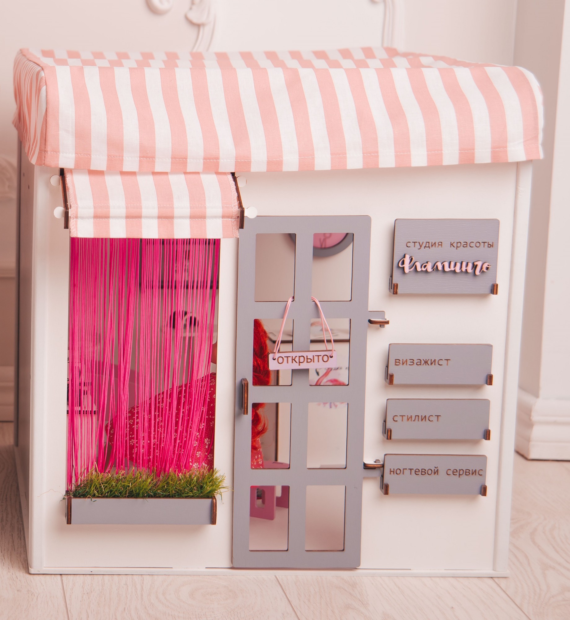 

Салон красоты SashkaToys с мебелью для Barbie Розовая