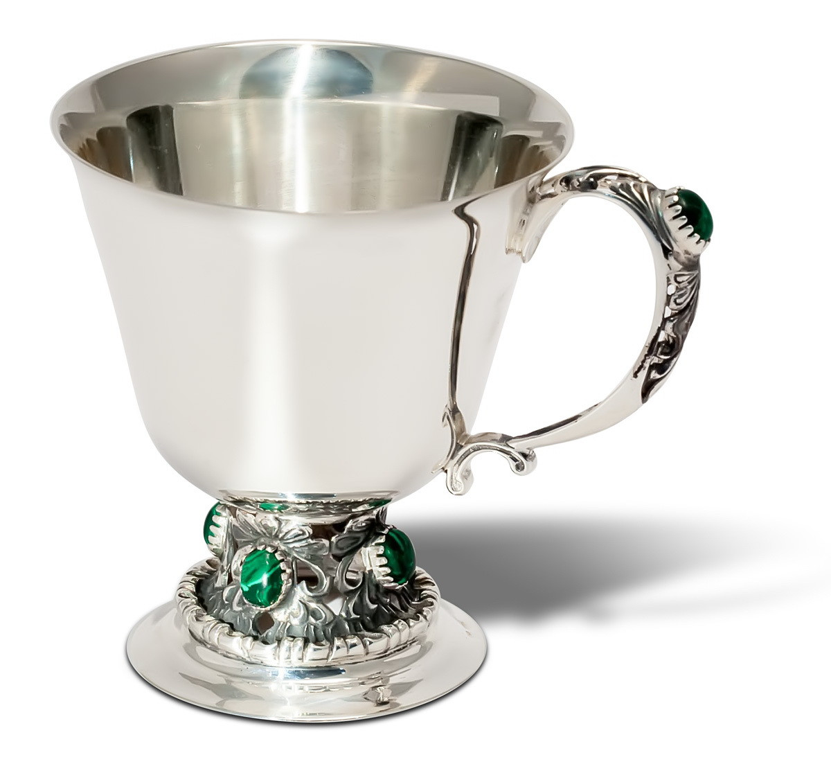 

Серебряная чайная чашка Silver4u с малахитом (ХЮ-040034)