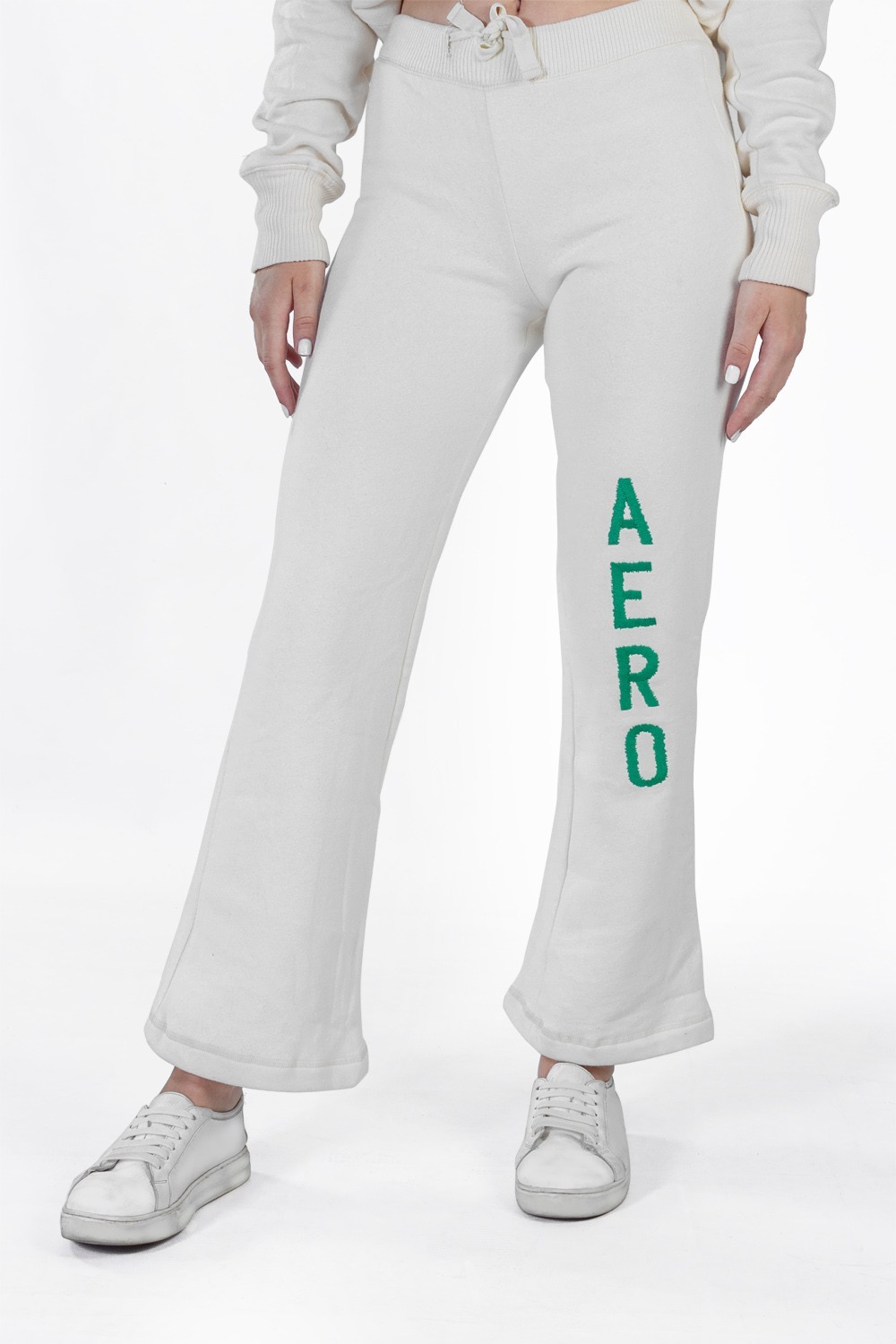 

Женские спортивные штаны Aeropostale белые М 08702