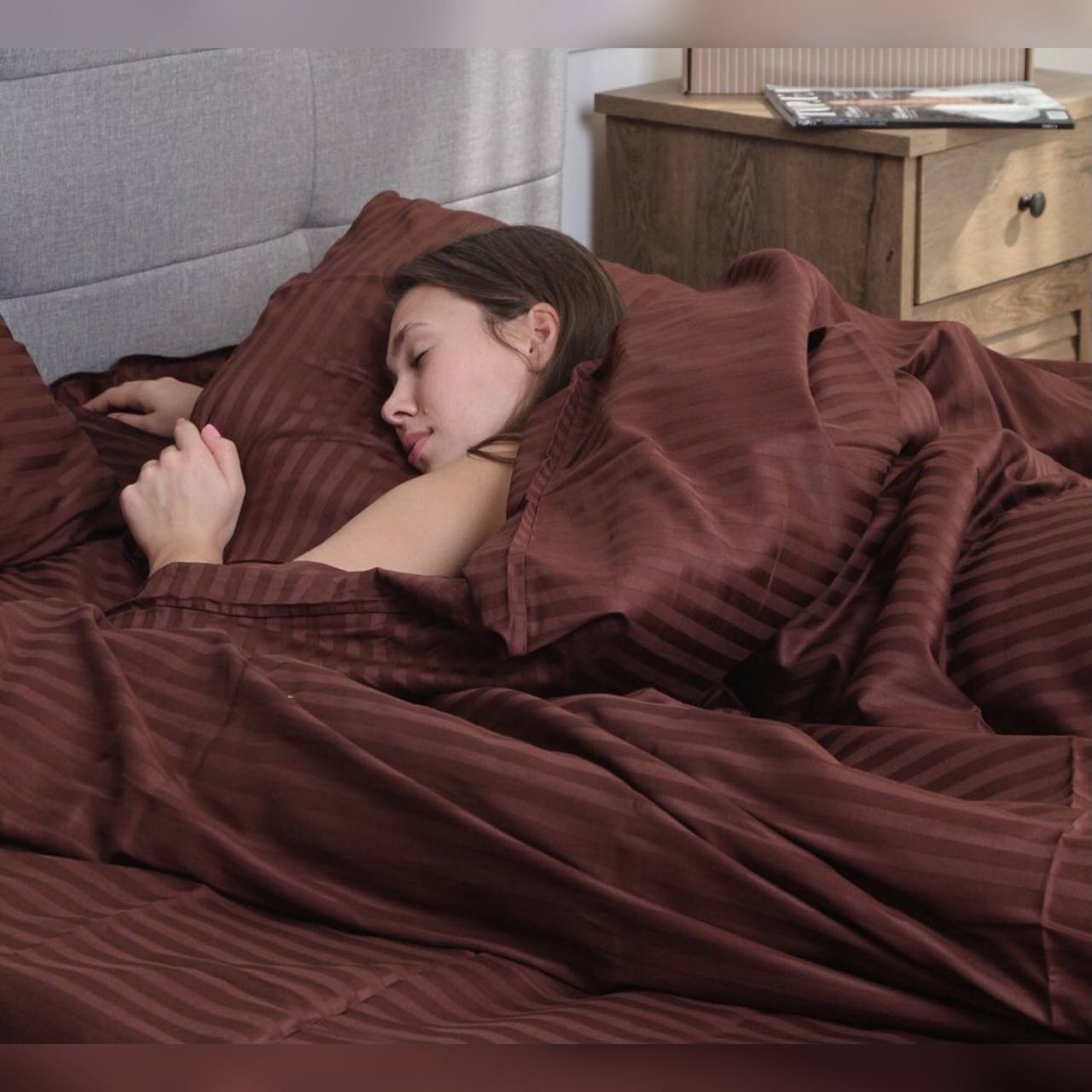 

Постельное Белье из Страйп Сатина Коричневый 180х220 - Двуспальный SleepTime