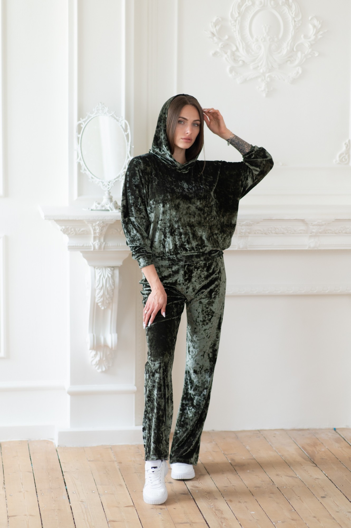 

Костюм для дома и улицы Miss Lora Летучая мышь цвет - хаки  (42-44, Костюм для дома и улицы Miss Lora Летучая мышь цвет - хаки S (42-44)