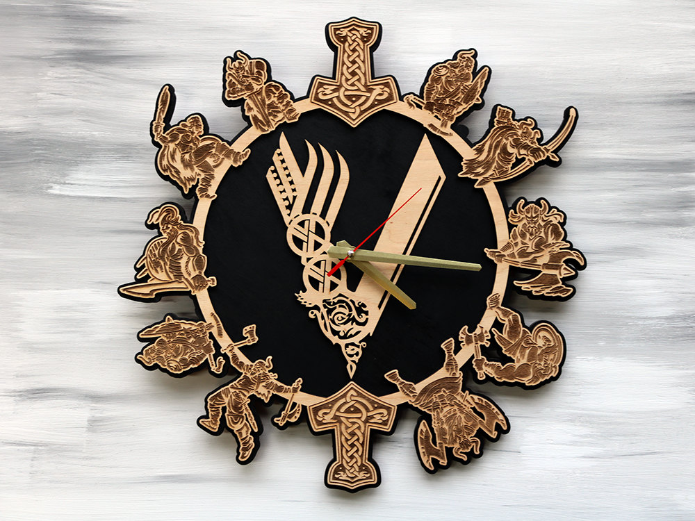 

Часы настенные "Викинги" WOODPRESENT