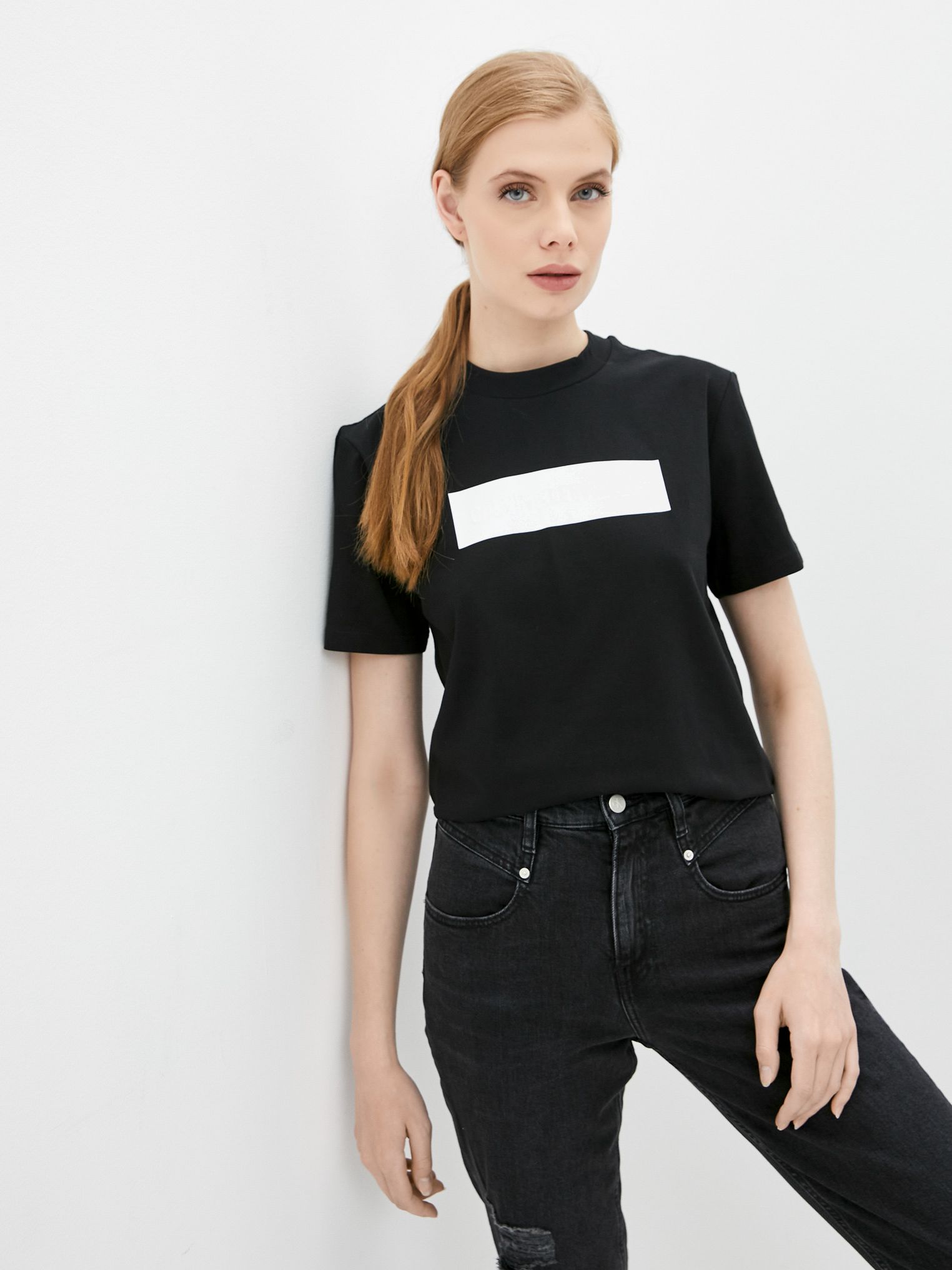

Футболка Calvin Klein Jeans Hero Logo Tee J20J216254-BEH S Черная