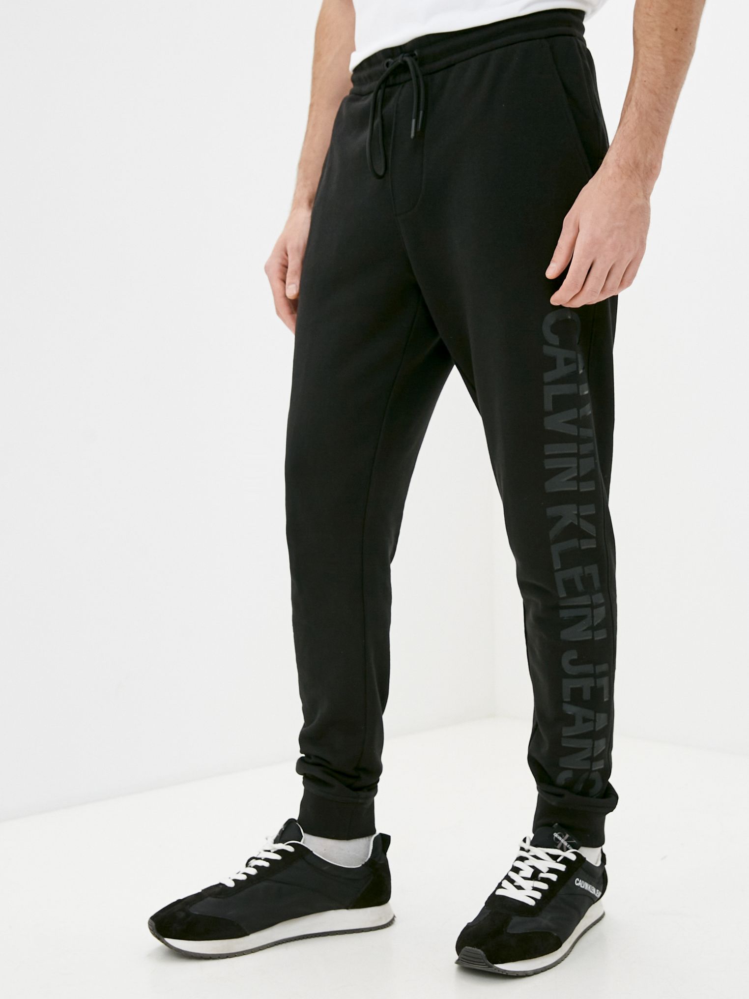 

Спортивные штаны Calvin Klein Jeans Ck Slice Hwk Pant J30J317995-BEH S Черные