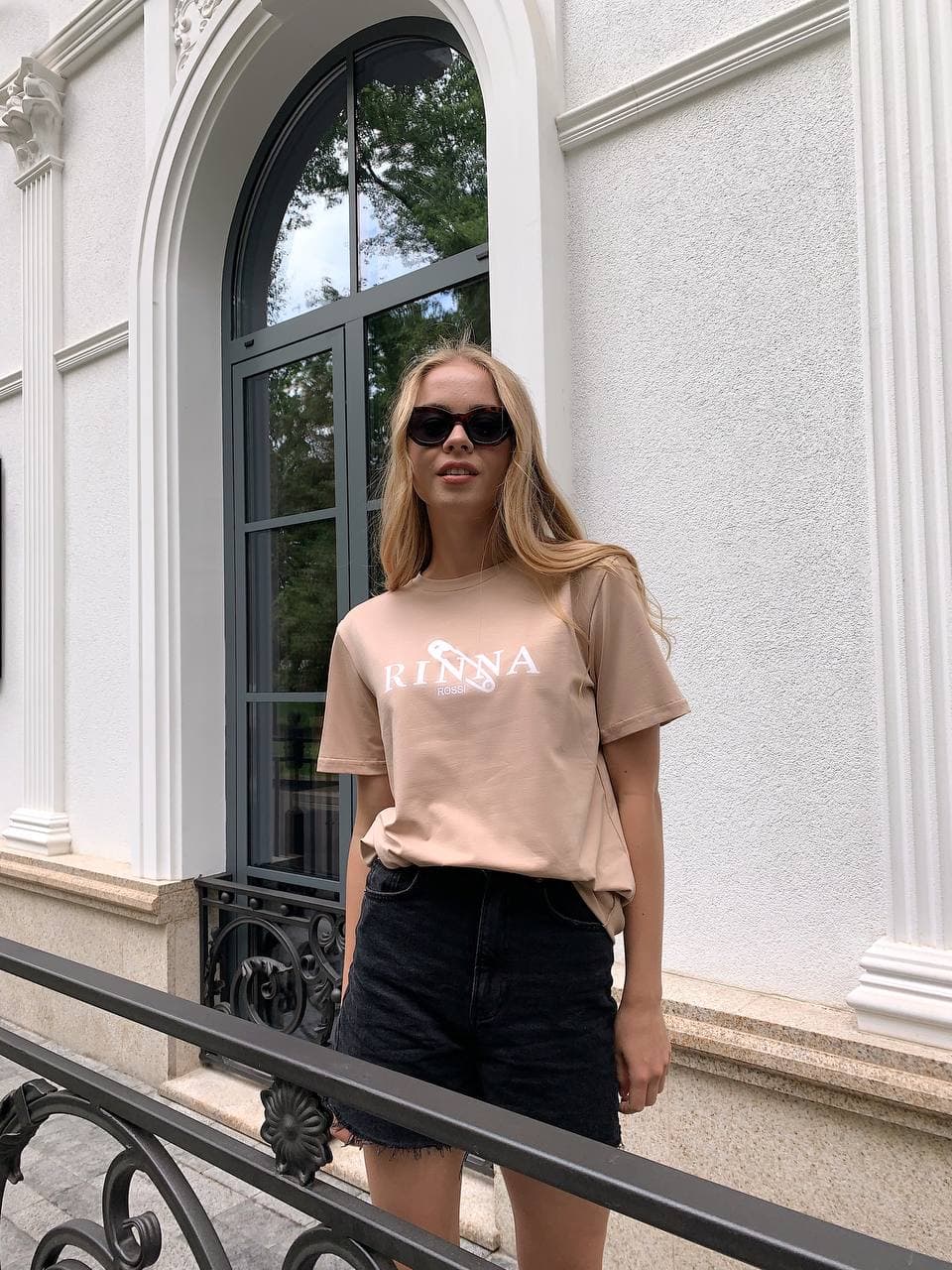 

Футболка Rinna Rossi  Бежевая (9202, Футболка Rinna Rossi 42 Бежевая (9202)