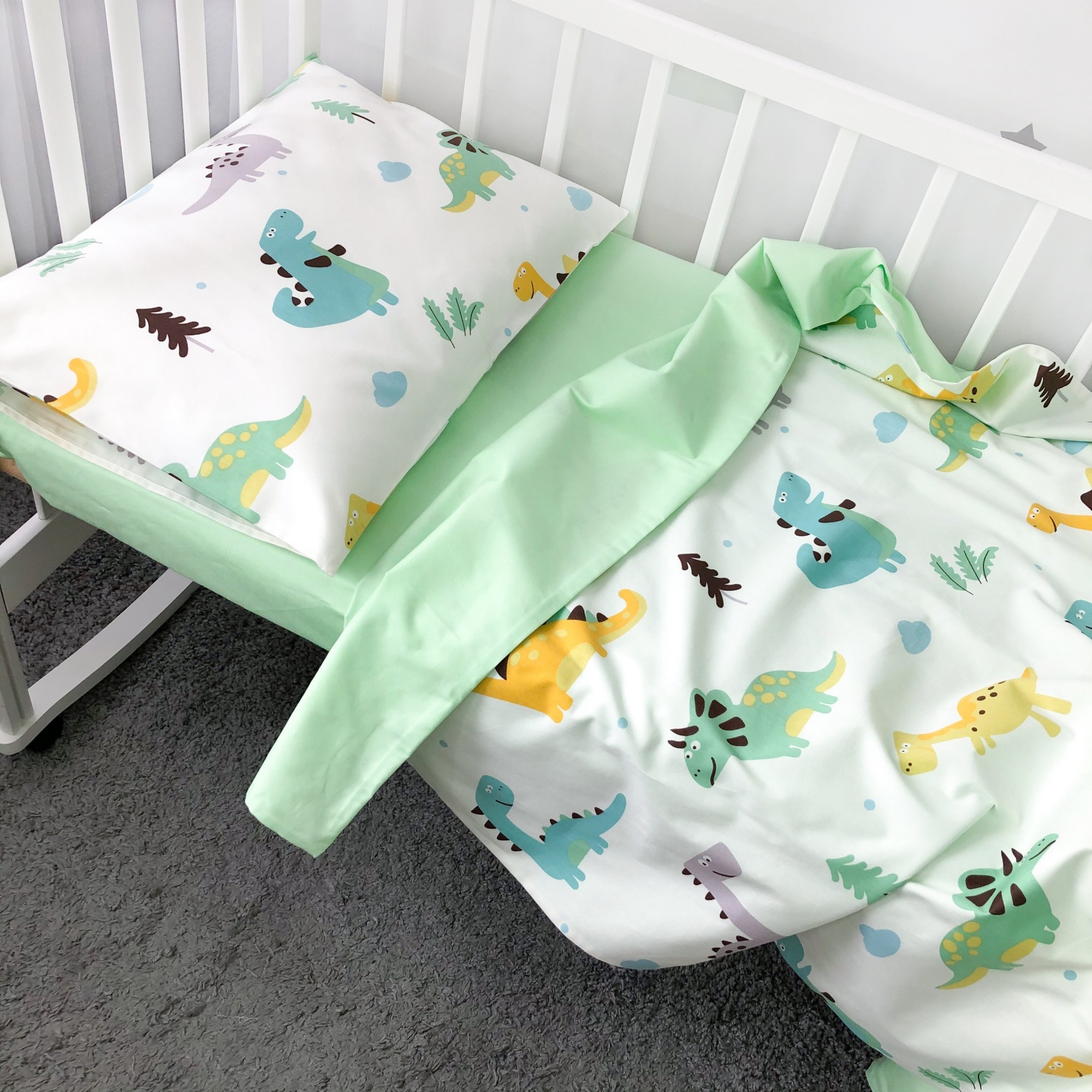 

Детское постельное белье в кроватку Bunny shop сатин Дино с салатовим 90х120 см