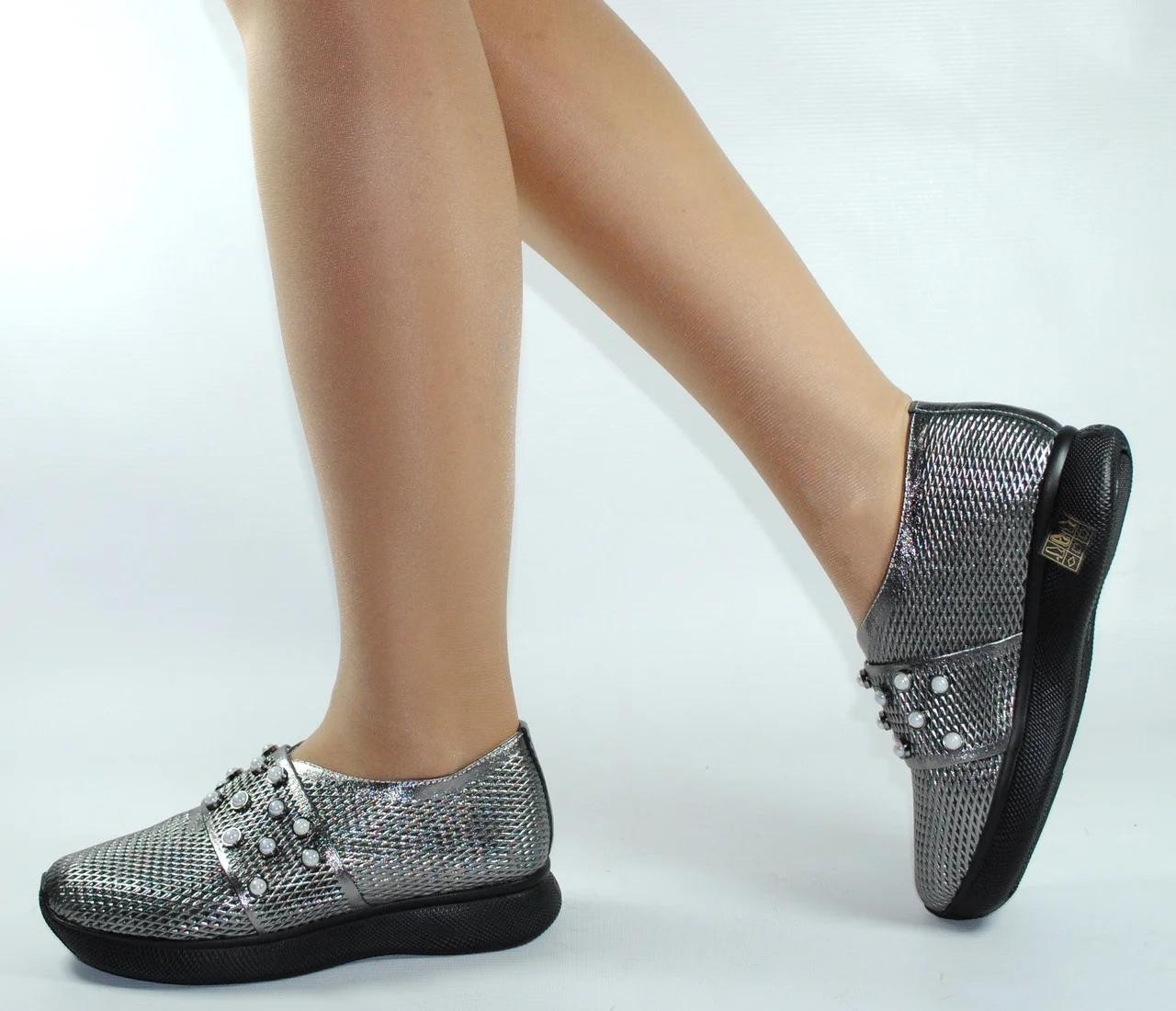 

Женские кроссовки Trend 2116730 39 Серебристый