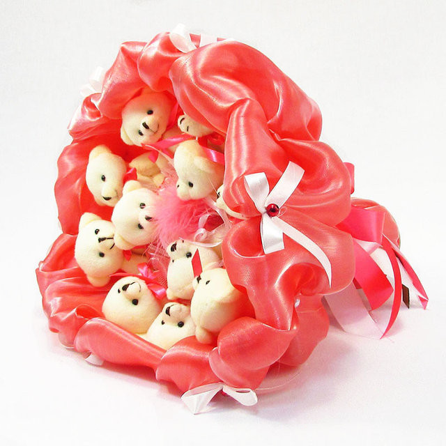 

Букет из игрушек Royaltoys Мишки 11 коралловый R5711117-5284IT