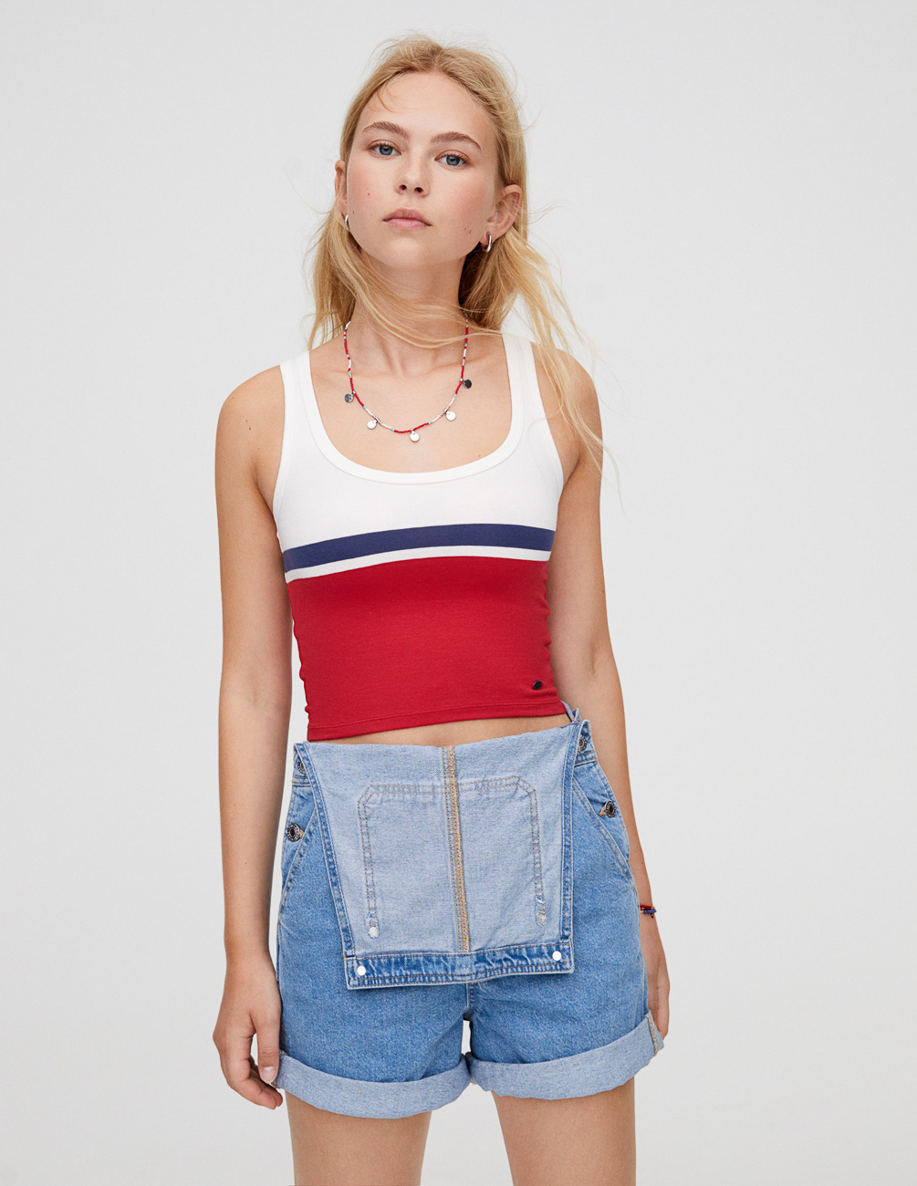

Топ PULL & BEAR Ж1066852 (9230/355/649) цвет белый-красный L