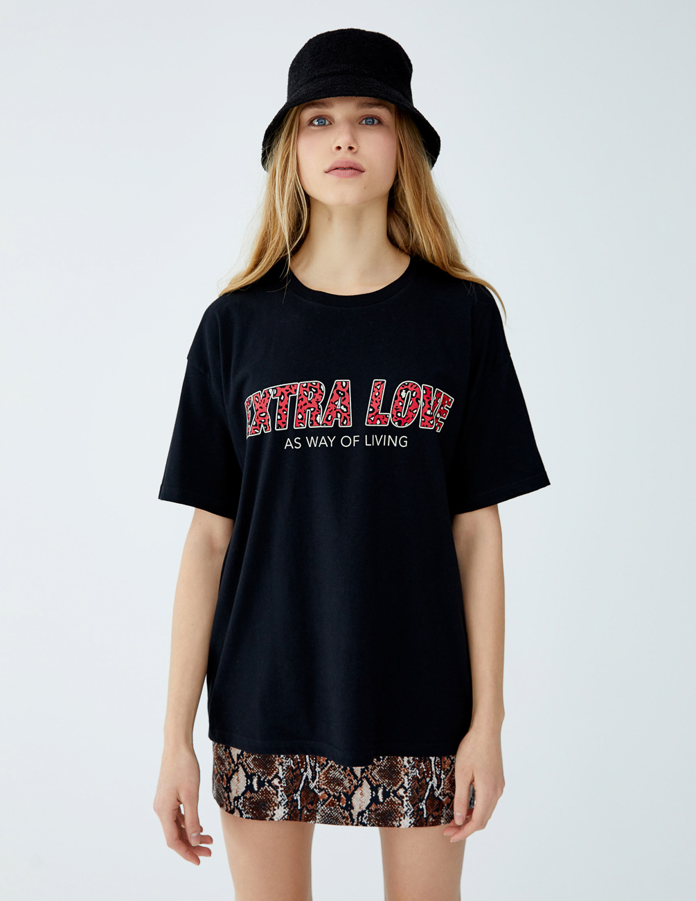 

Футболка PULL & BEAR Ж1070293 (5244/375/800) цвет черный L