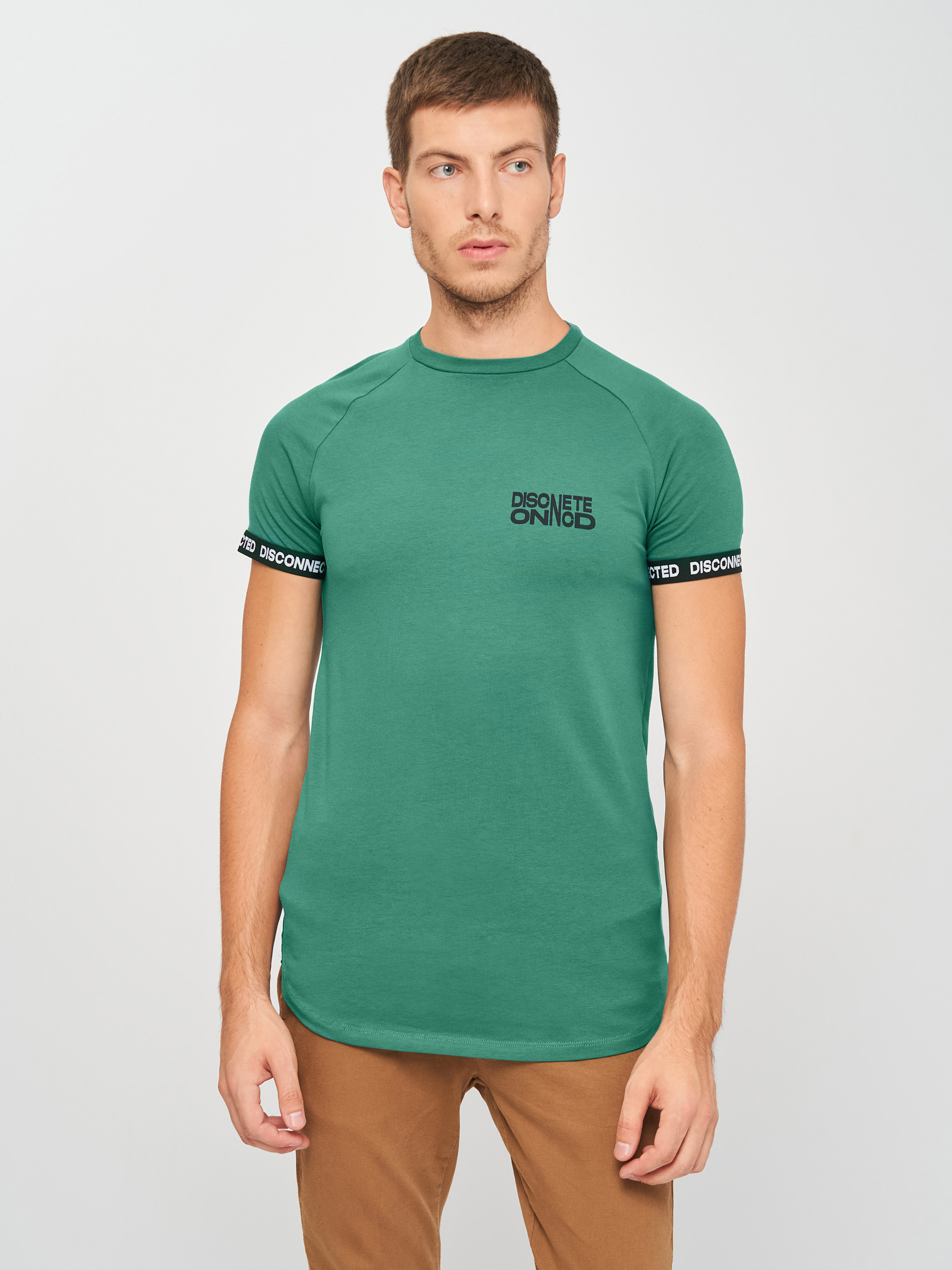 

Футболка Bershka 2399/539/436 S Изумрудная