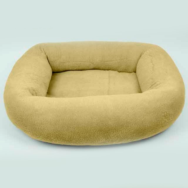 

Лежанка прямоугольная для домашних животных Квадро Бархат XXL 80×60х22 см. Золотистый
