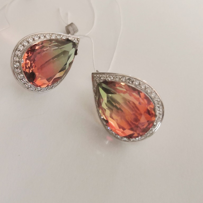 

Серебряные серьги с большим цирконием Дерика, 7307.10