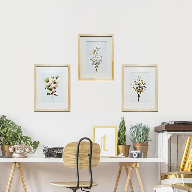 

Триптих постеров Веточки 335х435мм в деревянных рамах бежевого цвета Frames Posters Decor