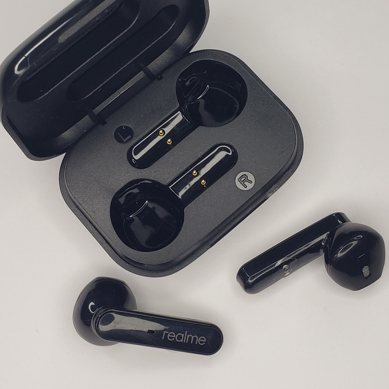 

Беспроводные наушники с микрофоном bluetooth наушники в кейсе REALME Bluetooth TWS 700 Mini Черный