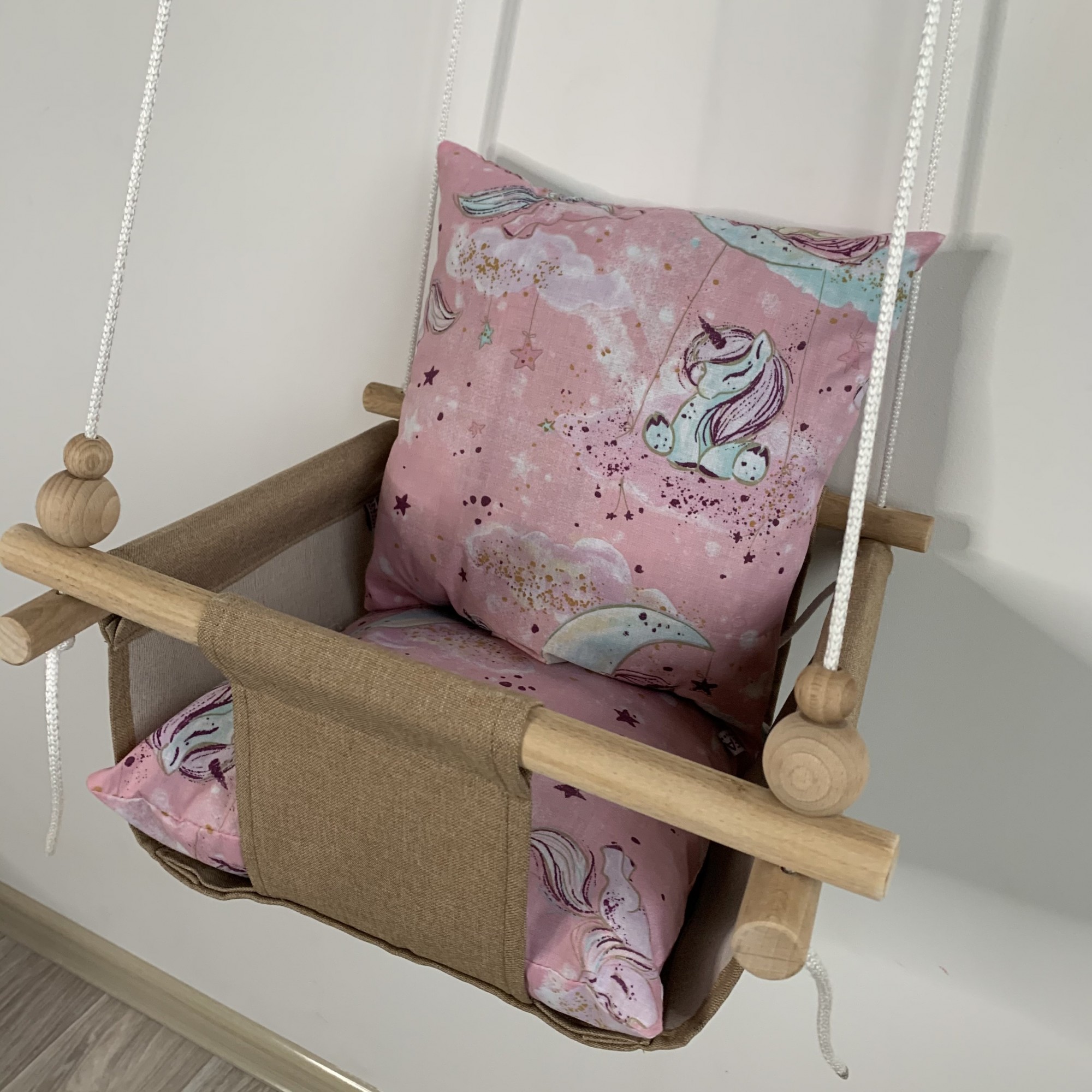

Детская качеля Infancy Единороги Карамельная основа