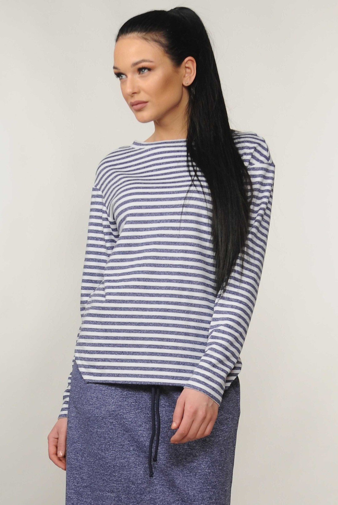 

Свитшот Rimari "Дейнерис" 52 (СВ 34.2-10/19 джинс)