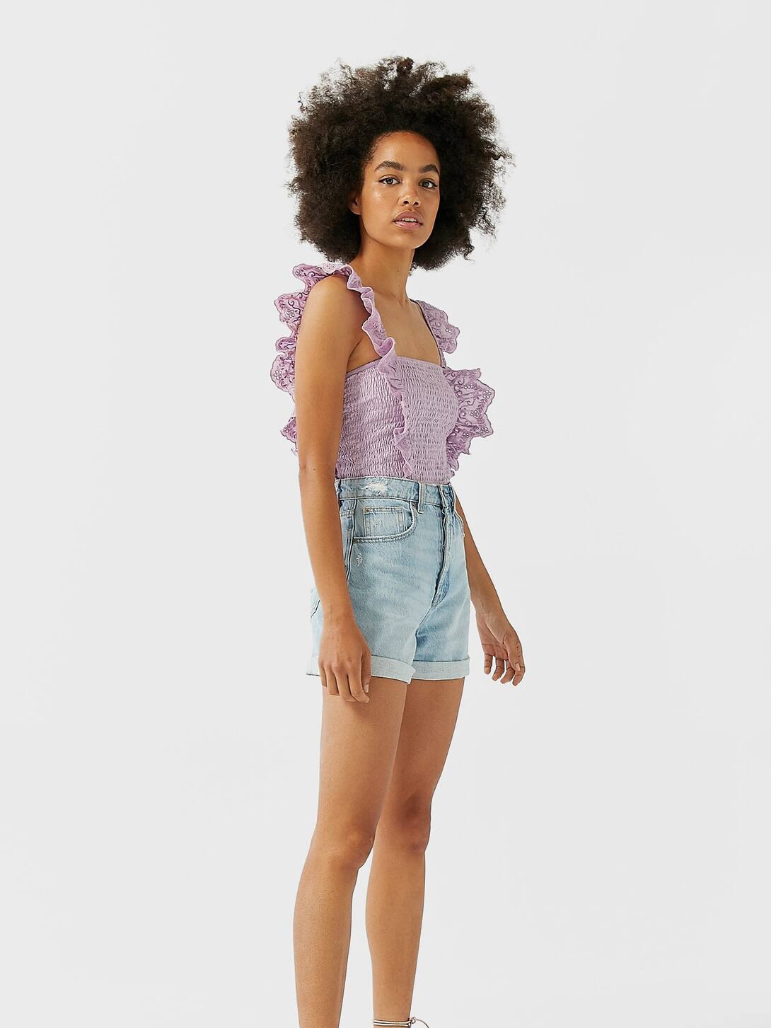

Топ Stradivarius 02776354604 M Лиловый