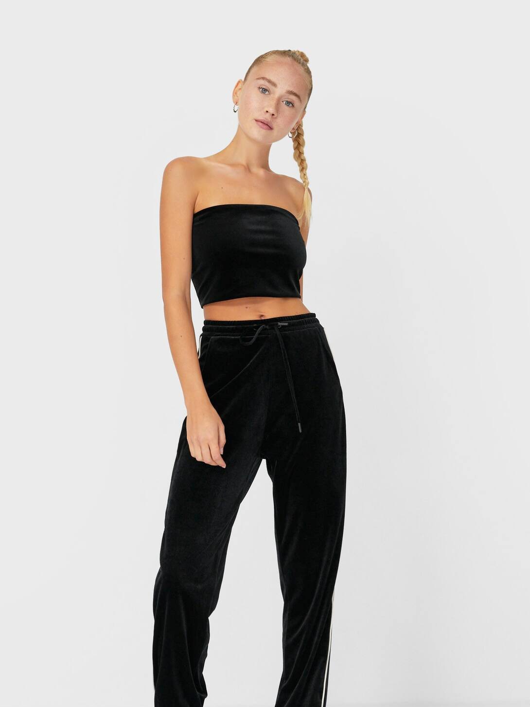 

Топ Stradivarius 06757205001 M Черный
