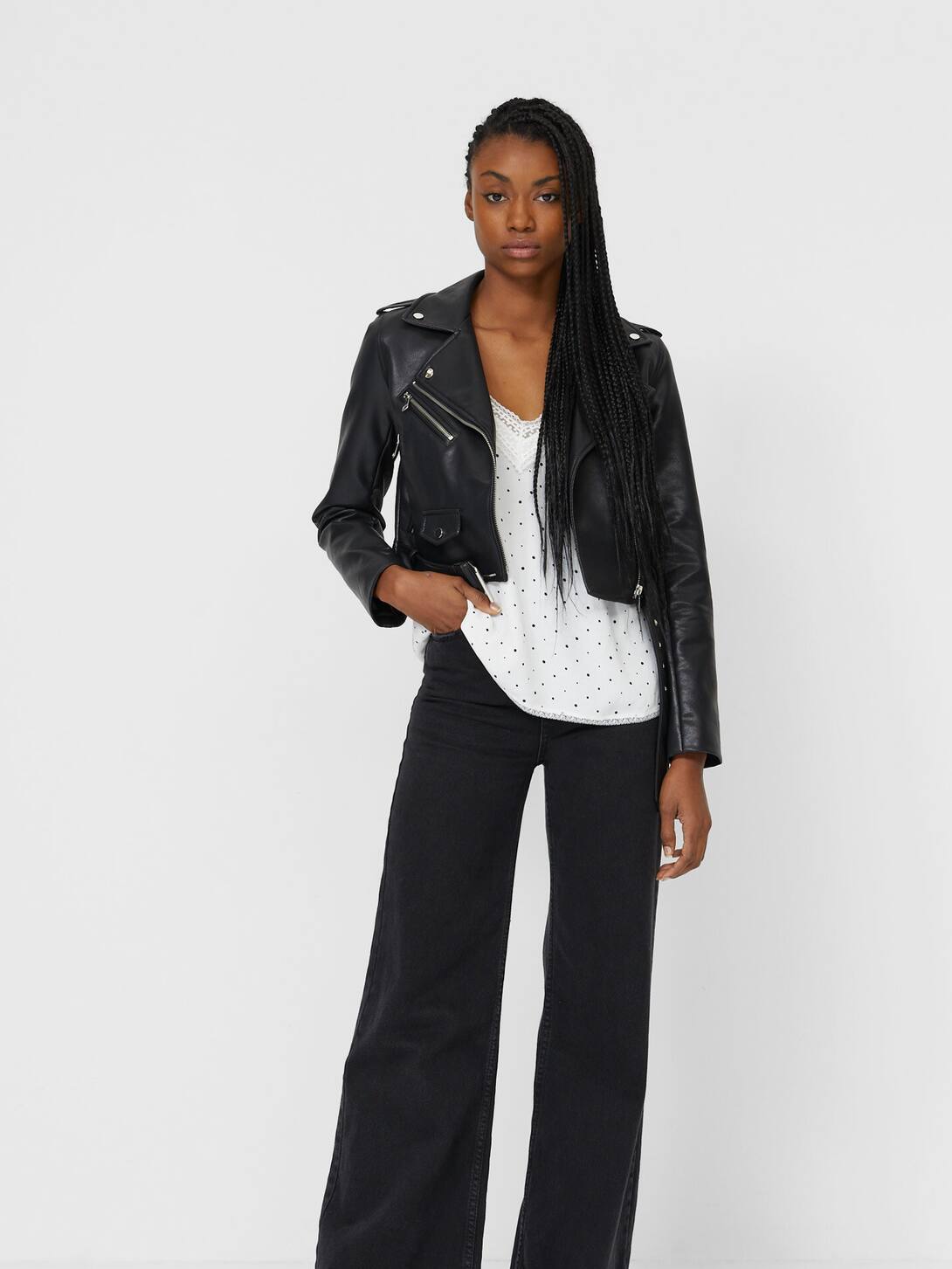 

Топ Stradivarius 02002631004 S Белый