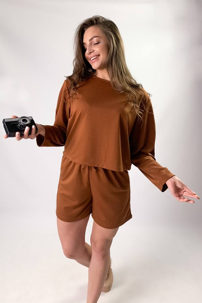 

Трикотажная пижама шорты и кофта Perfect Female Коричневый XS (161PJ-28JSh-br)