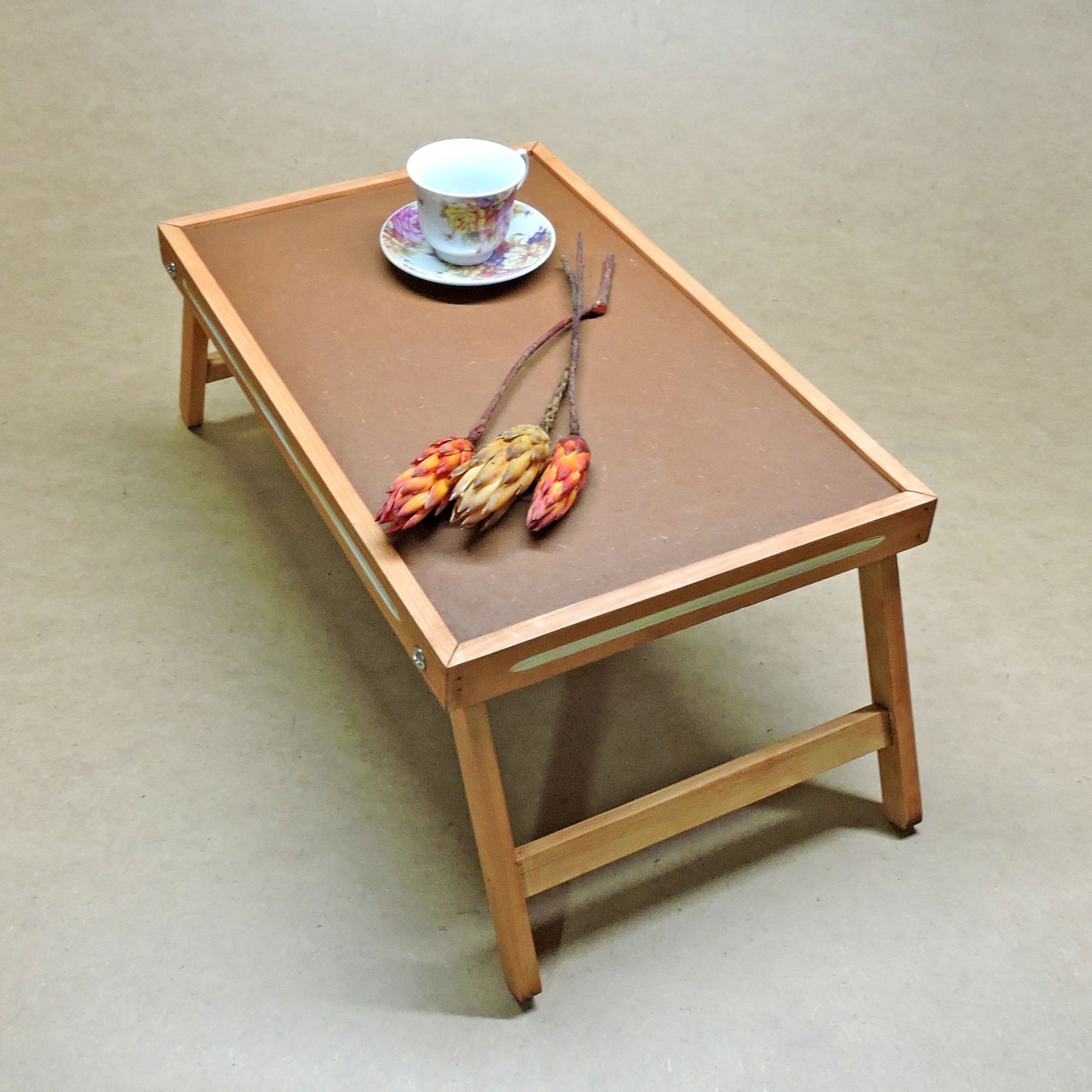 

Прикроватный столик-поднос MIZ Мериленд Классик амаретто 55х35х20 см (MIZ-СТП-1916)