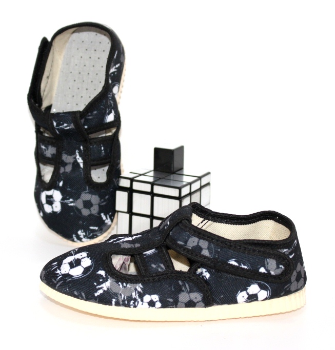 

Тапочки детские для мальчика Favorite shoes 28 17.5см черный