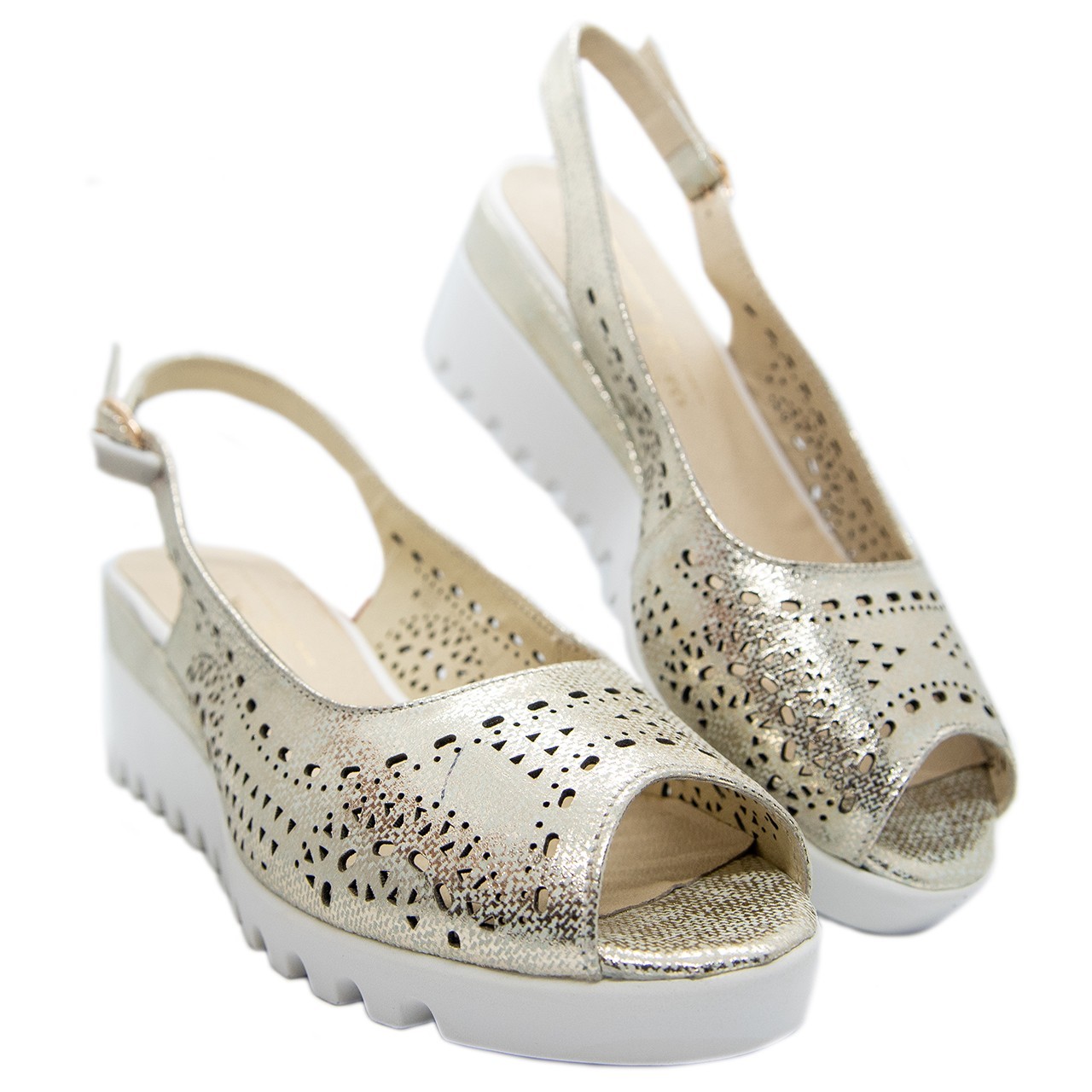 

Босоножки Marco Piero 25550 36 серебристые
