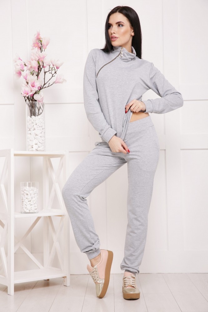 

Женский спортивный костюм LineDa Эмми серый  (50, Женский спортивный костюм LineDa Эмми серый XL (50)