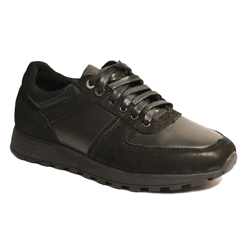 

Кроссовки Tomash Bartok 28752 44 черные