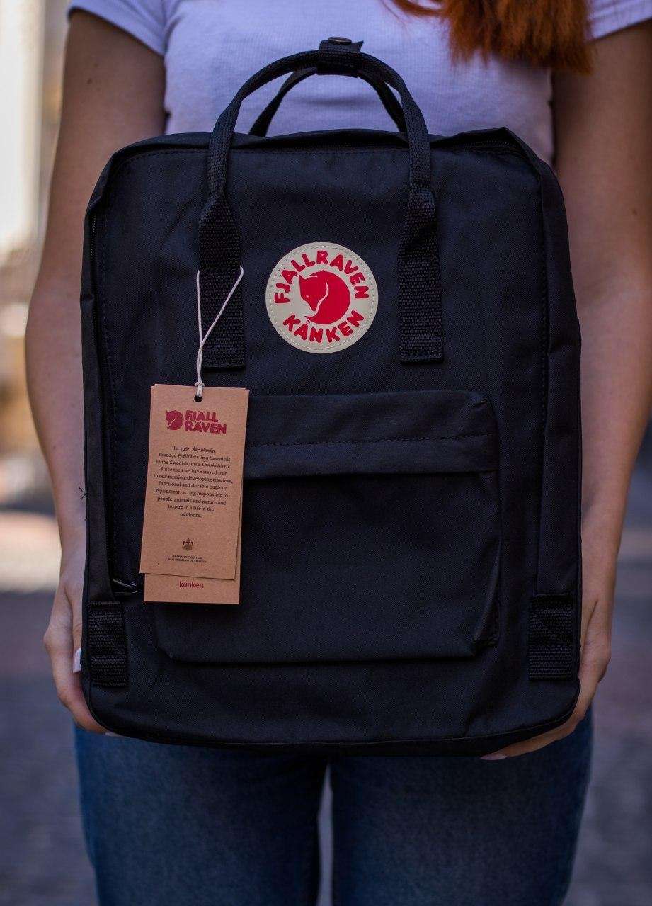 

Рюкзак однотонный черного цвета Fjallraven Kanken Classic