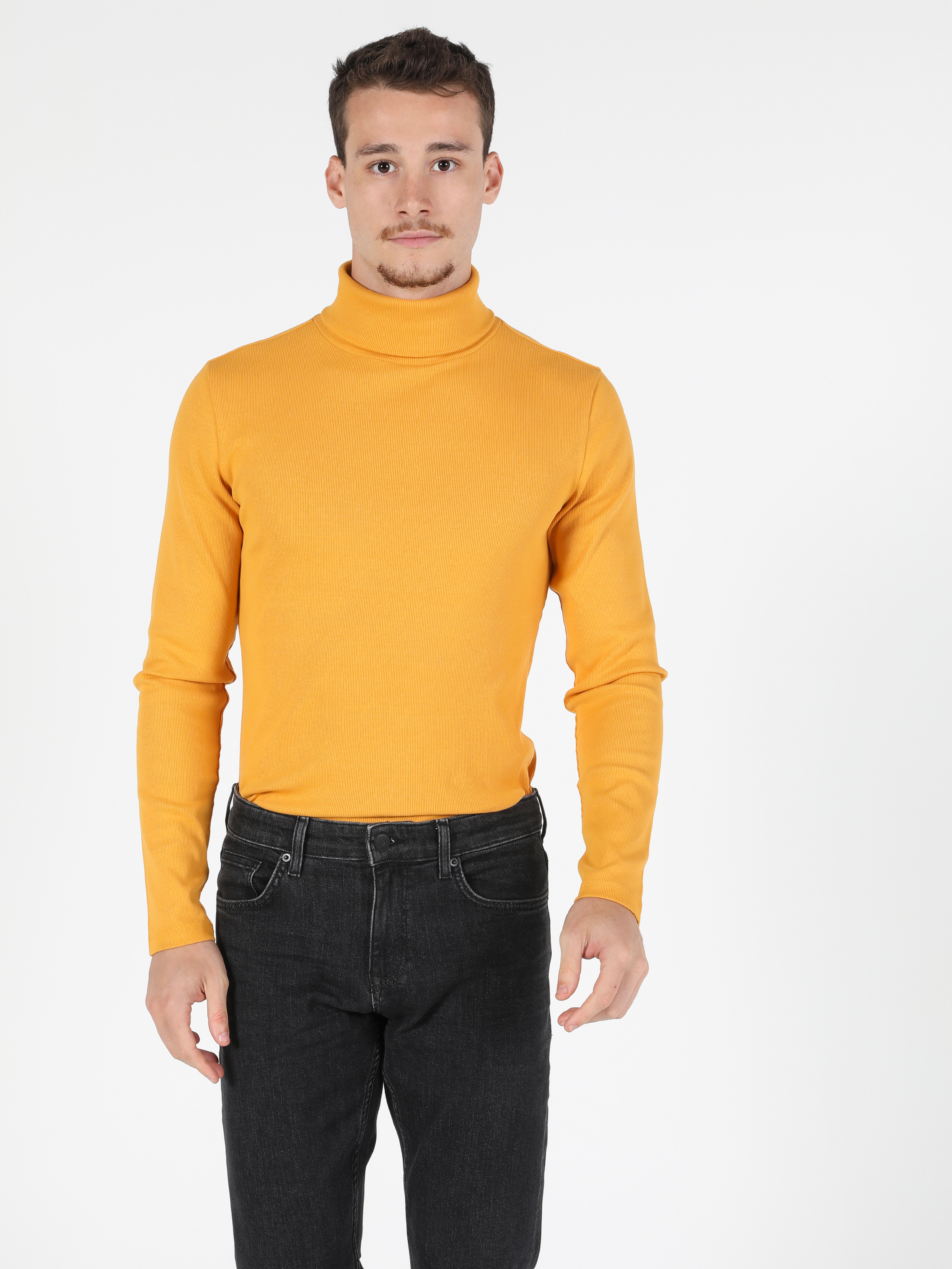 

Водолазка Colin's CL1049854YLW XL Yellow