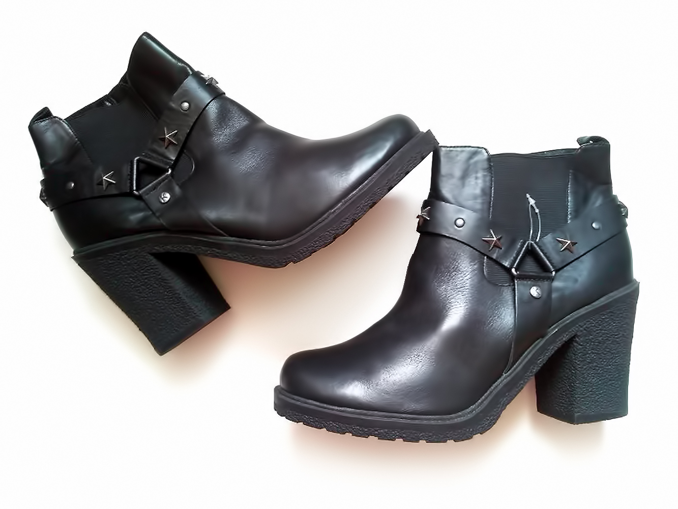 

Ботинки кожаные на широком каблуке Kookai новые добротные натуральная кожа р 38 (102667-68)