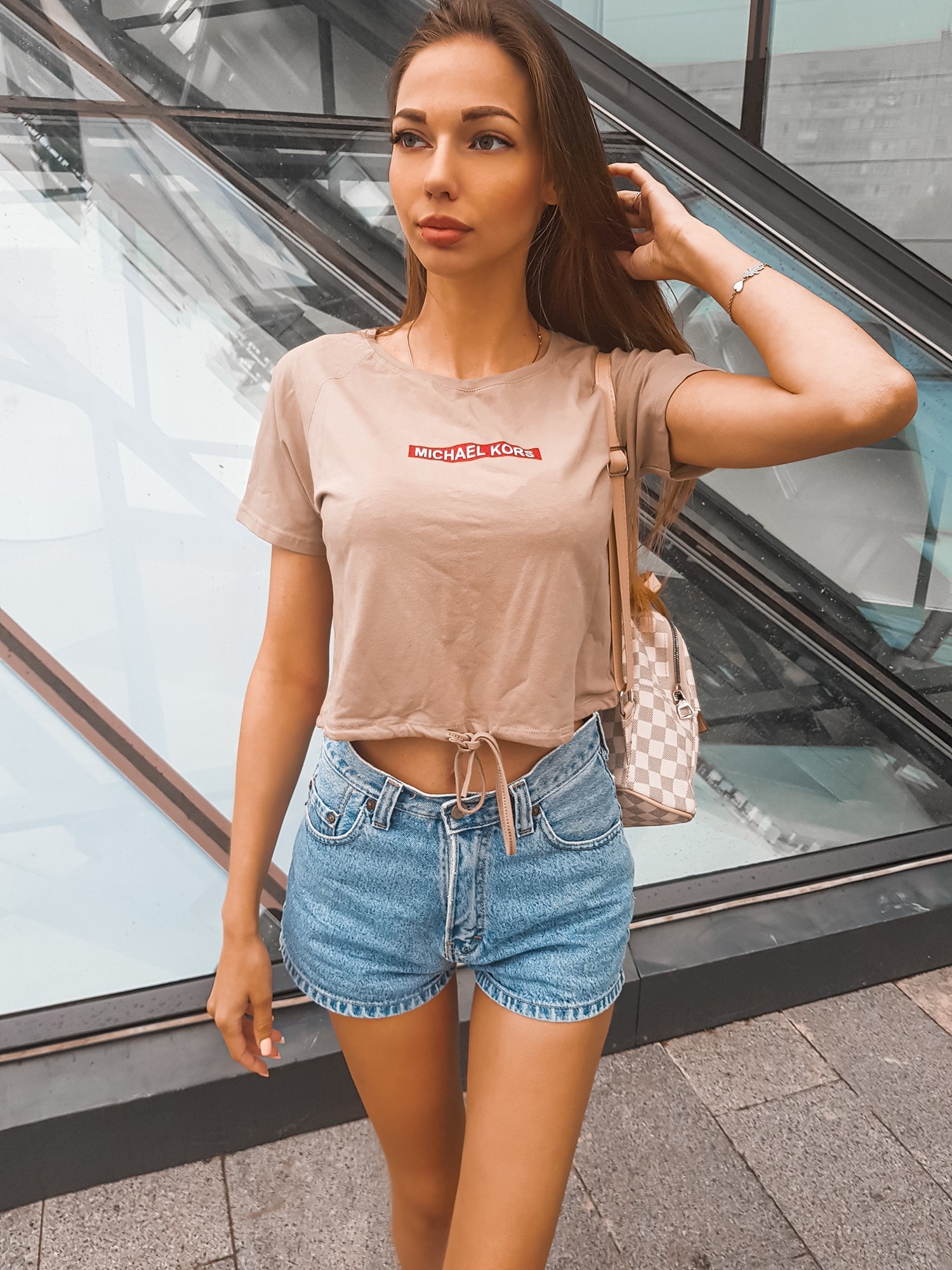 

Футболка Gudzik  укороченная с затяжкой Бежевая 1019, Футболка Gudzik One size укороченная с затяжкой Бежевая 1019