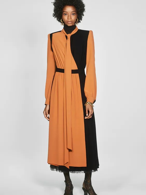 

Платье Zara 8355/021/305 XS Черное