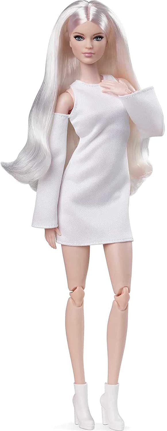 

Коллекционная кукла Barbie Signature Looks Барби Высокая блондинка GXB28