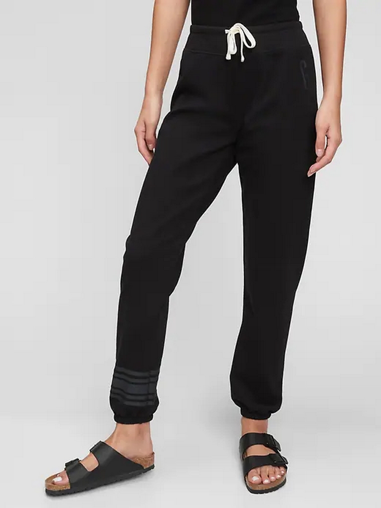 

Спортивные штаны GAP 989547642  Черные, Спортивные штаны GAP 989547642 M Черные