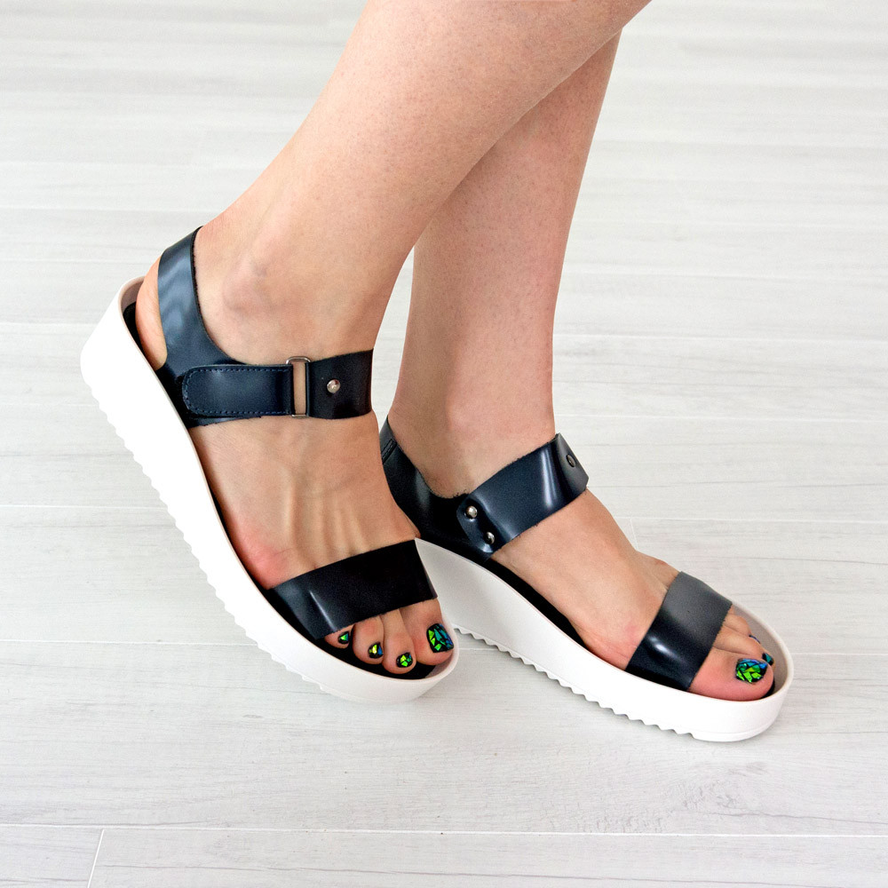 

Босоножки женские кожаные Woman's heel 36 синие (О-728)