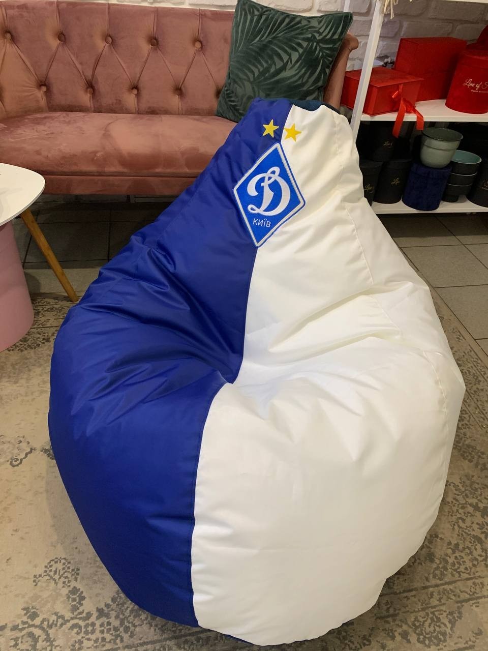 

Кресло Динамо Киев KIWI груша 110x75x80 см Oxford 11175832