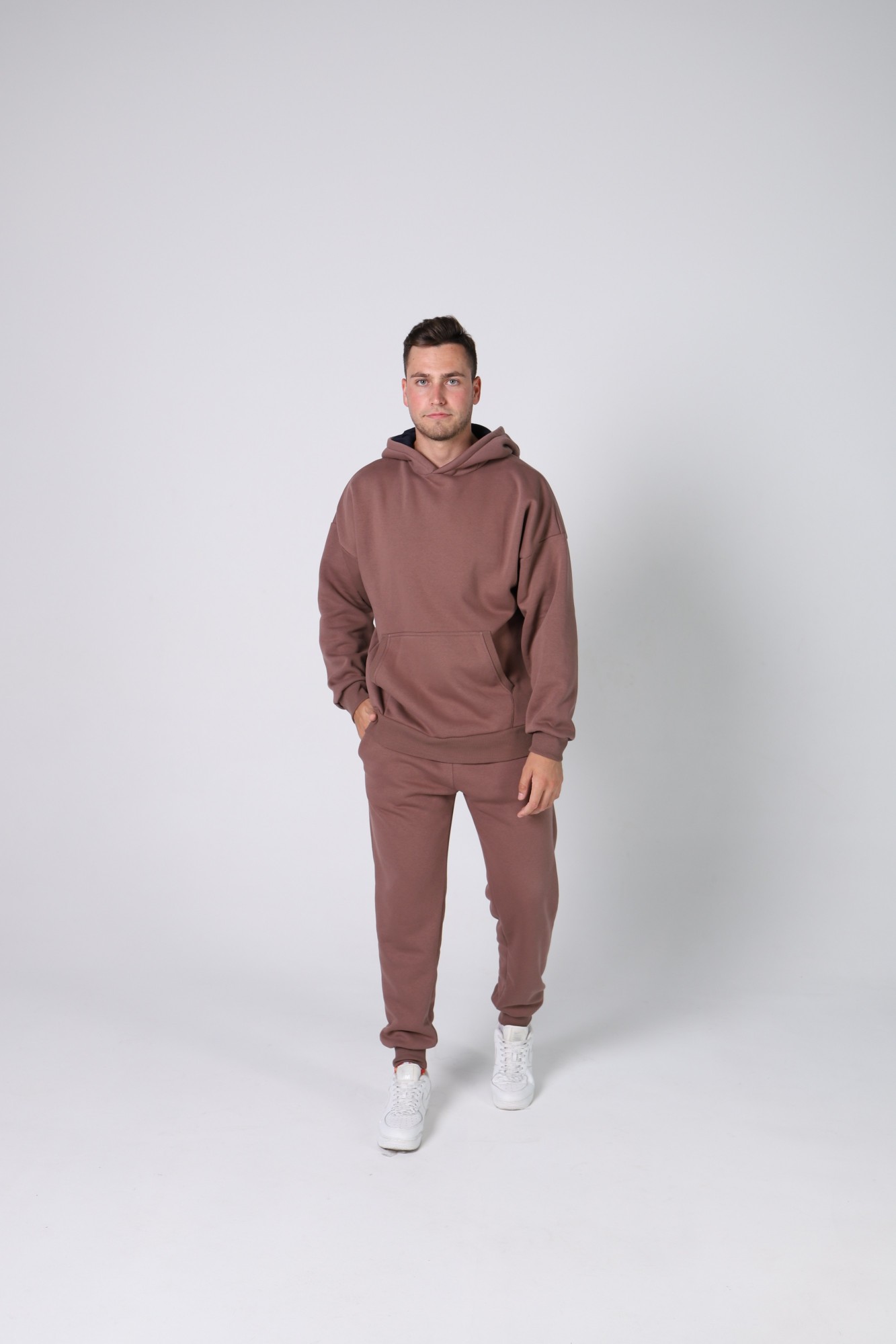 

Мужской теплый спортивный костюм капучино XL