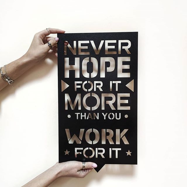 

Деревянная картина - панно Надписи Never hope for it 90х52 см
