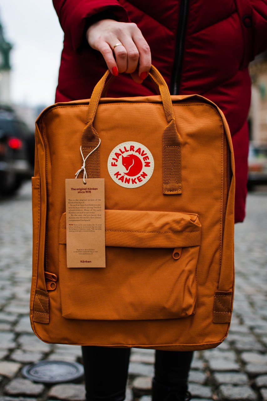 

Рюкзак однотонный горчичного цвета Fjallraven Kanken Classic