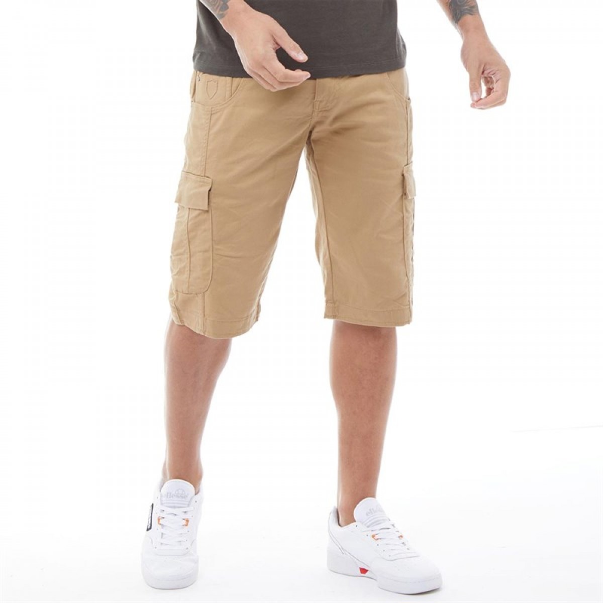 

Шорты 883 Police Fresno Cargo Stone Dark Sand, XS (42)