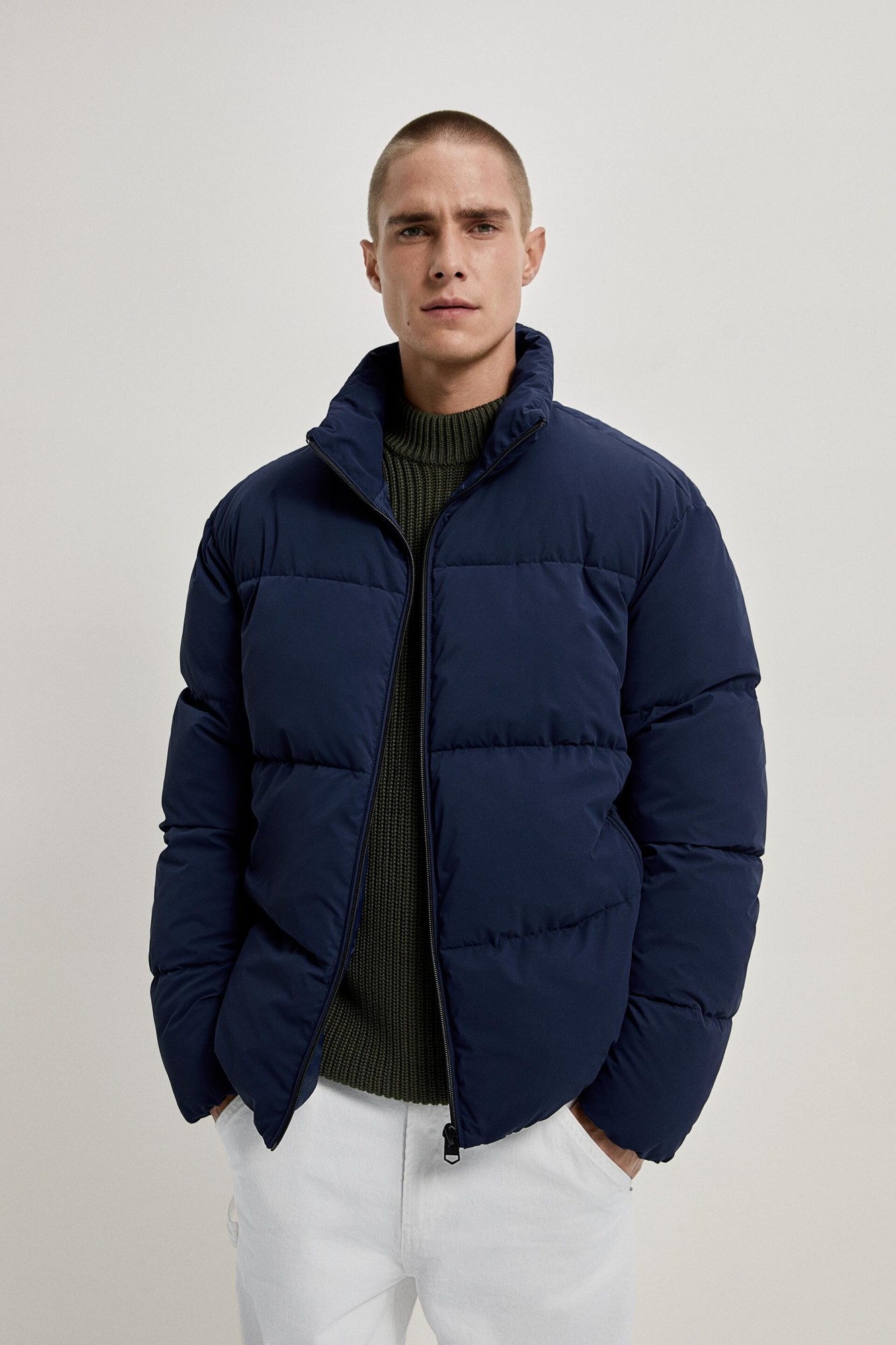 

Базовая дутая куртка Zara размер М синий 8281/323/401