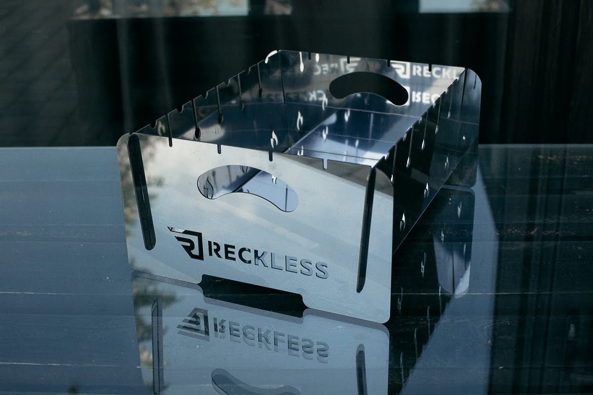 

Мангал Reckless нержавеющая сталь 2мм на 8 шампуров переносной для шашлыка и гриля (мрнс28)