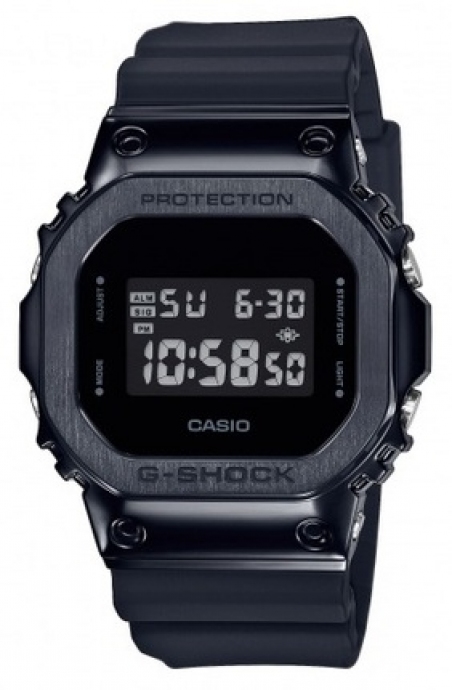 

Мужские часы Casio GM-5600B-1ER