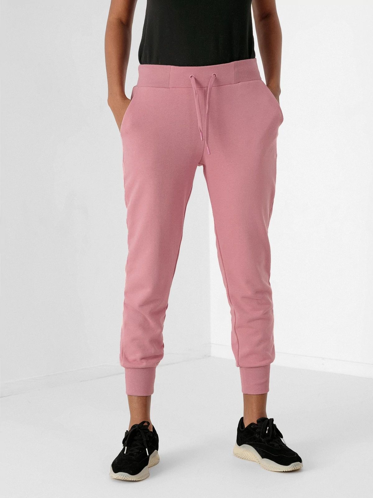 

Спортивные штаны 4F NOSH4-SPDD350  Light Pink, Спортивные штаны 4F NOSH4-SPDD350 XS Light Pink
