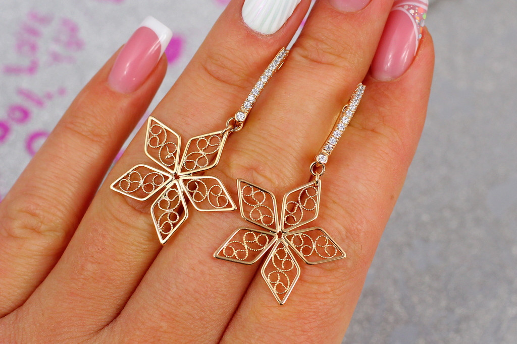 

Серьги подвески Xuping Jewelry ажурные пятилистники 4,3 см золотистые
